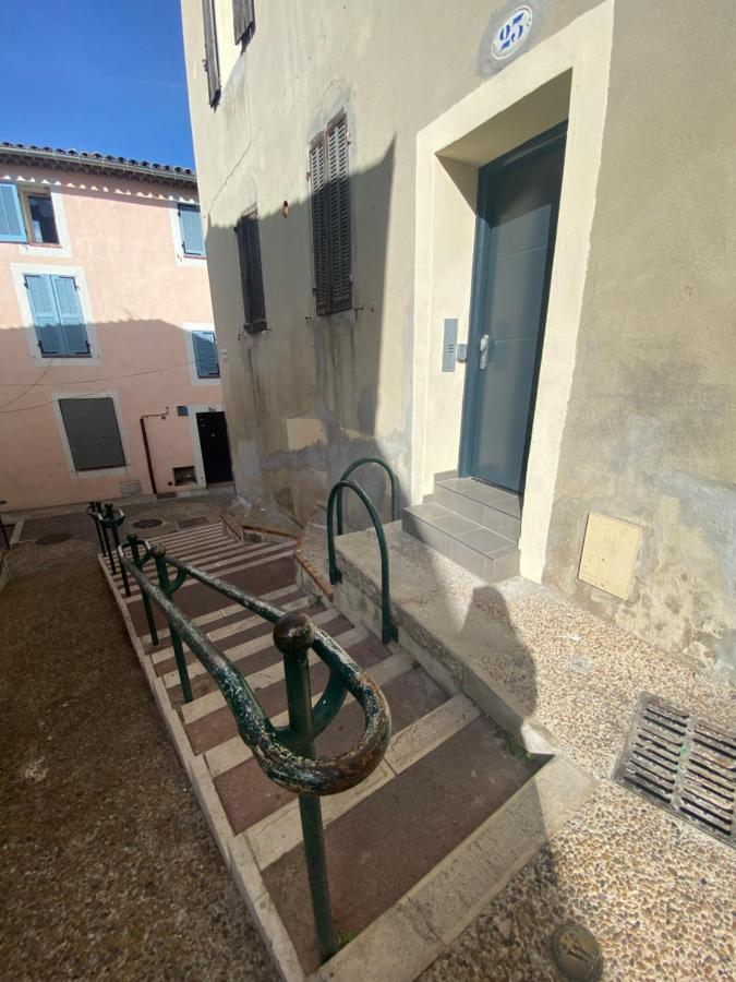 Bel Appartement T1 30M2 Centre Historique Aubagne Dış mekan fotoğraf