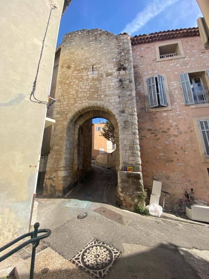 Bel Appartement T1 30M2 Centre Historique Aubagne Dış mekan fotoğraf