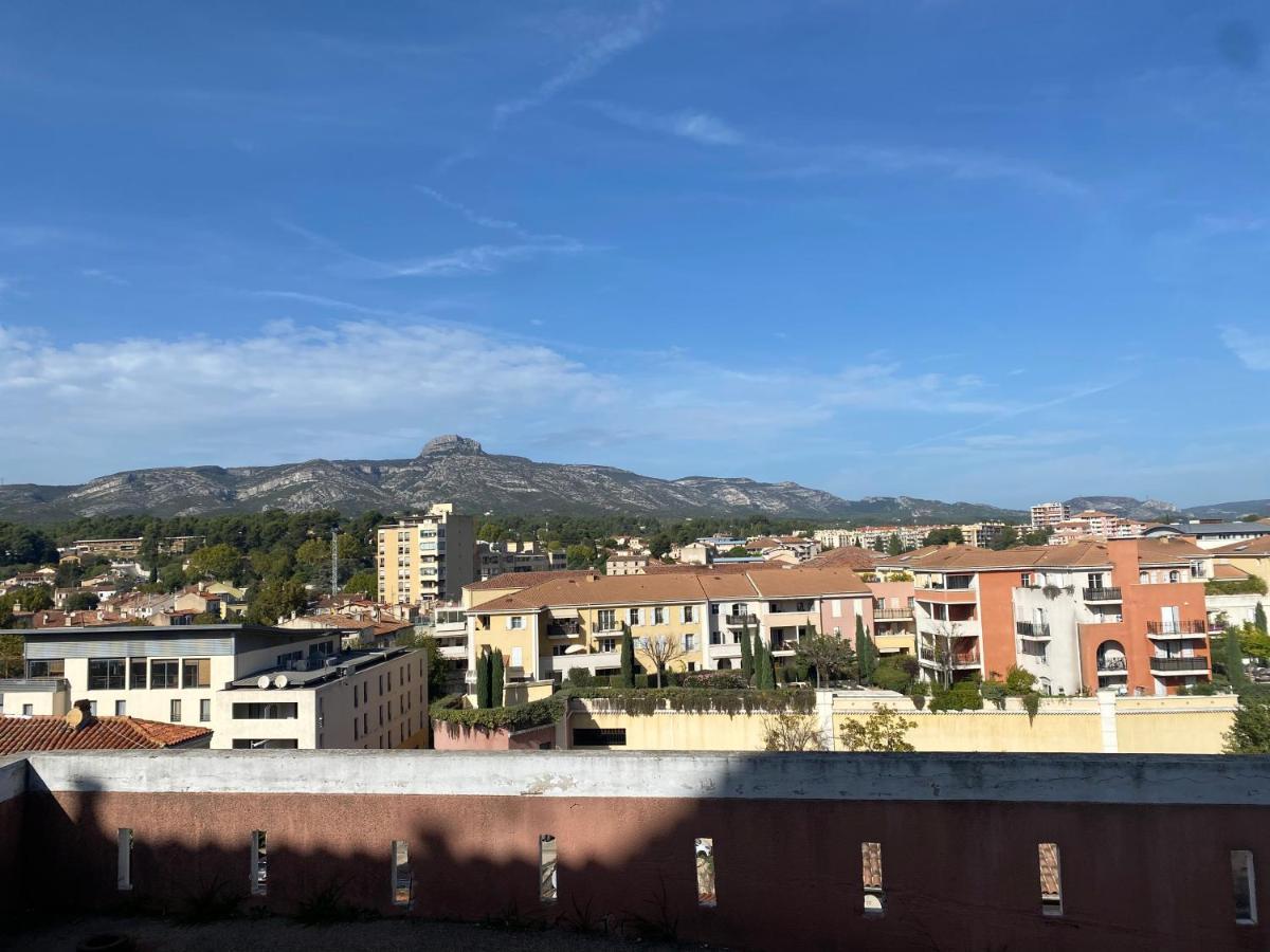 Bel Appartement T1 30M2 Centre Historique Aubagne Dış mekan fotoğraf