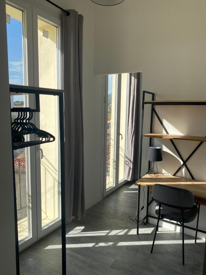 Bel Appartement T1 30M2 Centre Historique Aubagne Dış mekan fotoğraf
